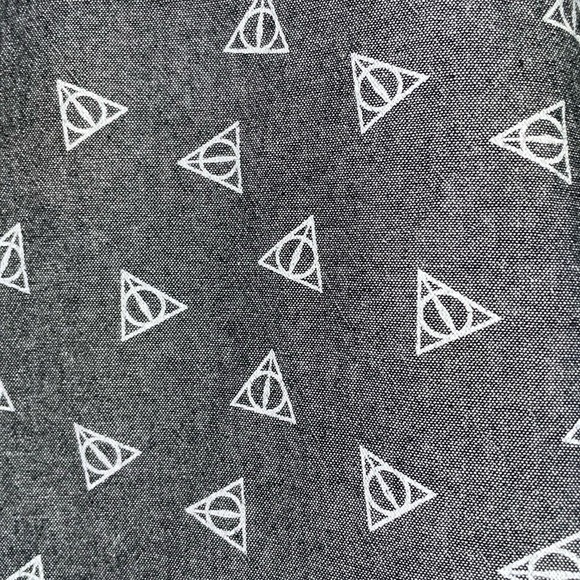 Harry Potter Grey Short Sleeved Button Up Collared Shirt. Like NEW! Men’s L - Picture 9 of 9